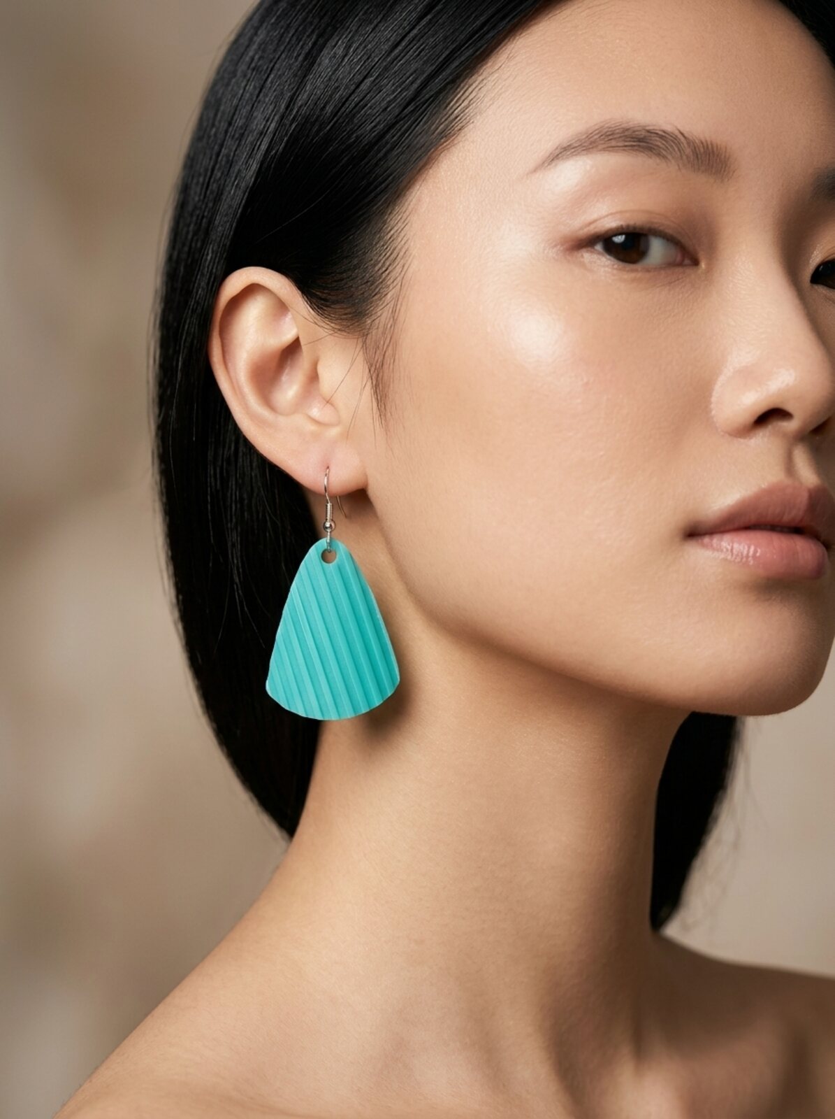 Marit in turquoise